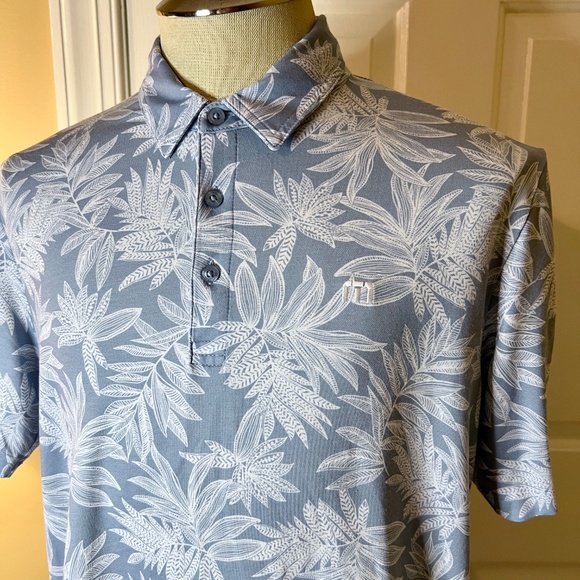 GUC Men's Travis Mathew Blue & White Floral Sea Journey Polo Shirt Size LARGE - Picture 3 of 3